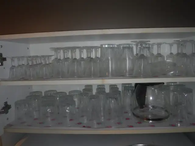 VERRERIE 72 verres coupes Complet  cristal d'arque