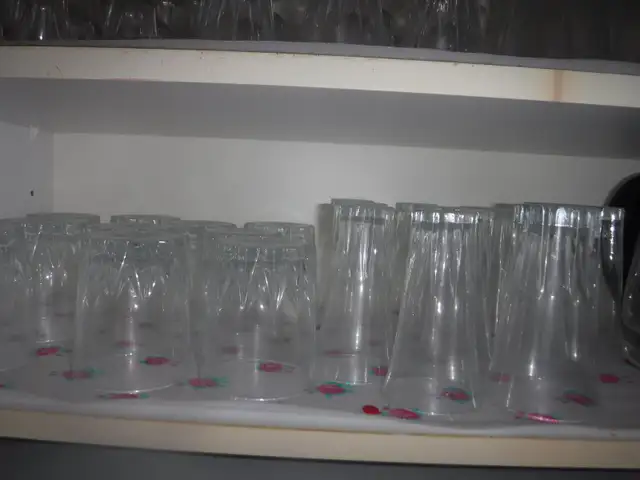 VERRERIE 72 verres coupes Complet  cristal d'arque - Photo 3