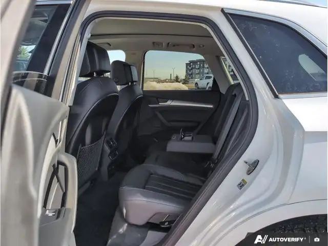 2023 Audi Q5 Progressiv | Clean Carfax | Panoramic Sunroof - Photo 23
