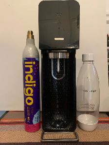 SODASTREAM (CO2 Cylinder  1L Plastic Bottle Incl)