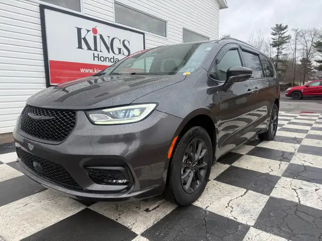 2022 Chrysler PACIFICA Touring L, keyless entry, backup camera,