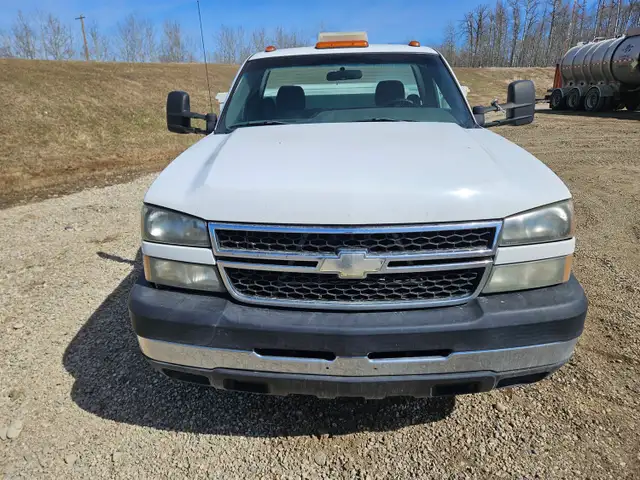 2006 Chevrolet 3500 - Photo 6