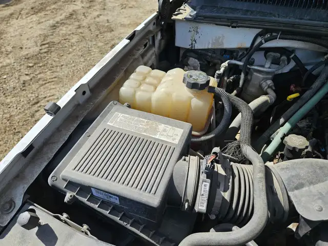 2006 Chevrolet 3500 - Photo 9