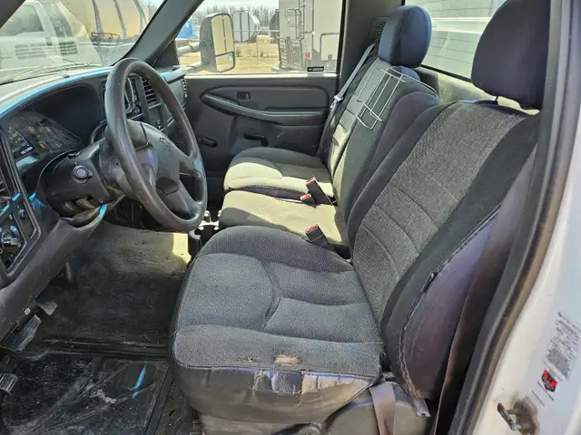 2006 Chevrolet 3500 - Photo 13