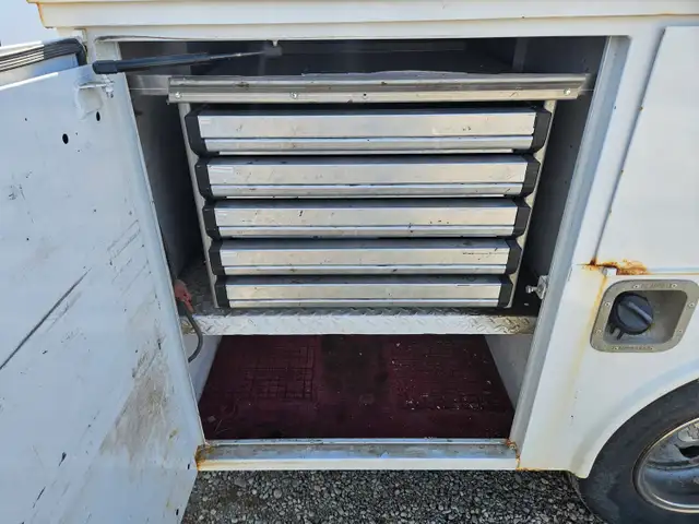 2006 Chevrolet 3500 - Photo 20