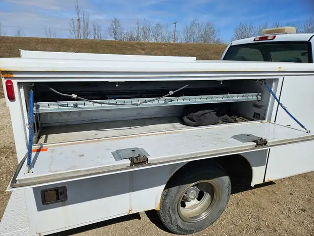 2006 Chevrolet 3500 - Photo 23