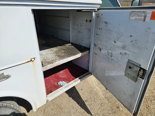 2006 Chevrolet 3500 - Photo 24