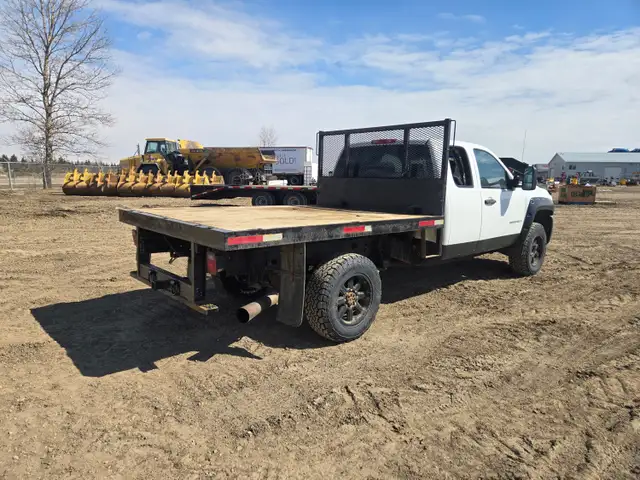 2008 Chevrolet 3500HD - Photo 3