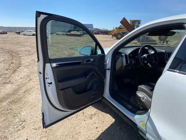 2017 Porsche Cayenne S - Photo 5