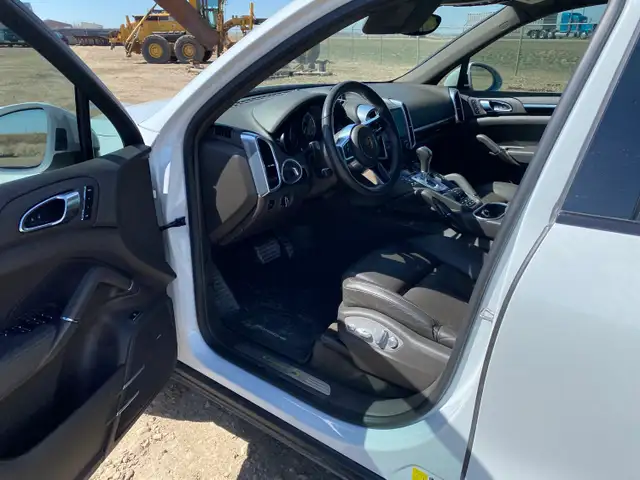 2017 Porsche Cayenne S - Photo 6
