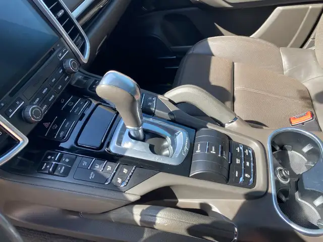 2017 Porsche Cayenne S - Photo 8