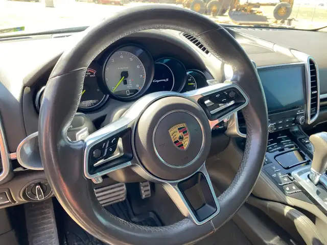2017 Porsche Cayenne S - Photo 16