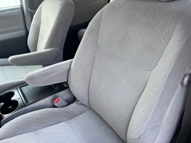 2018 Toyota Sienna LE 8 PASSENGER -PWR DOORS-WARRANTY INCLUDED - Photo 12