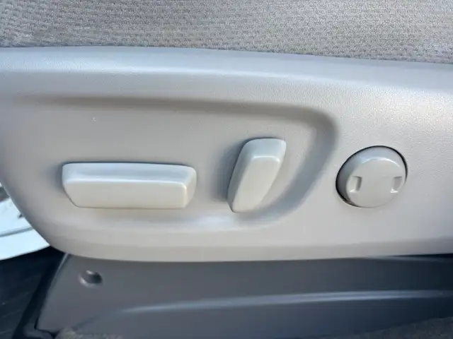 2018 Toyota Sienna LE 8 PASSENGER -PWR DOORS-WARRANTY INCLUDED - Photo 13