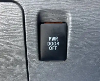 2018 Toyota Sienna LE 8 PASSENGER -PWR DOORS-WARRANTY INCLUDED - Photo 18