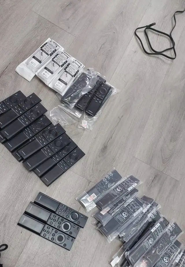 Samsung TV Remote Controls (Multiple Models Available)