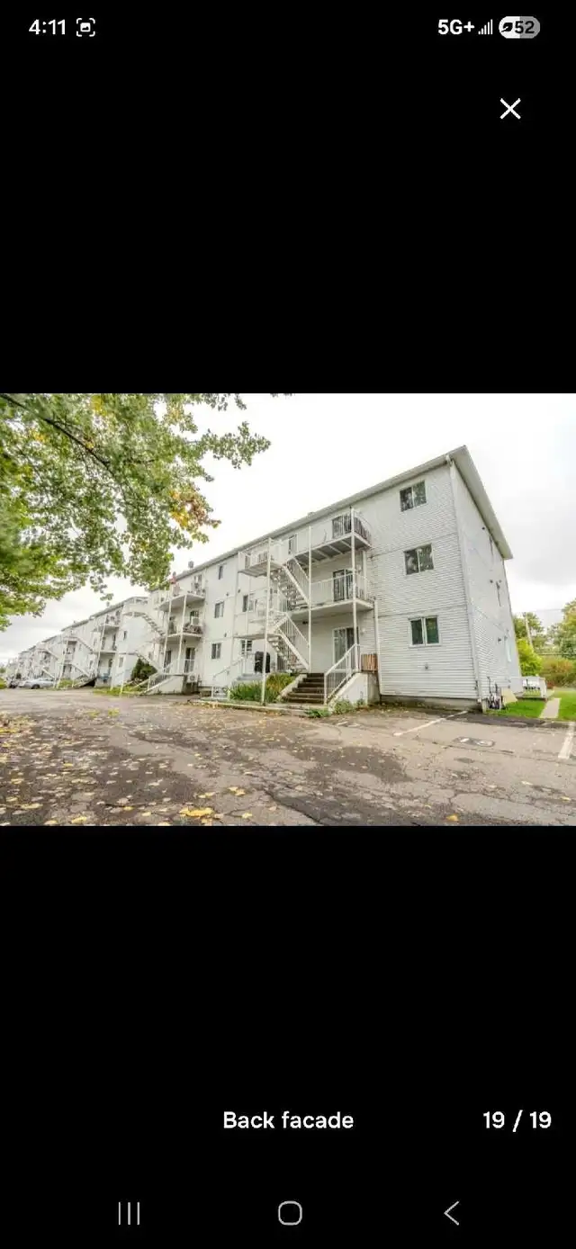 Condo à Louer – 2 Chambres & 2 Stationnements - Photo 2