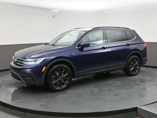 2024 Volkswagen Tiguan HEATED SEATS, HEATED STEERING WHEEL, APPL - Photo 3