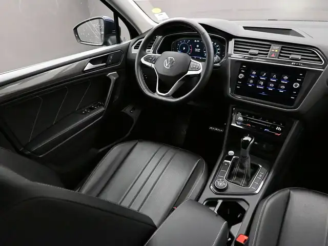 2024 Volkswagen Tiguan HEATED SEATS, HEATED STEERING WHEEL, APPL - Photo 28