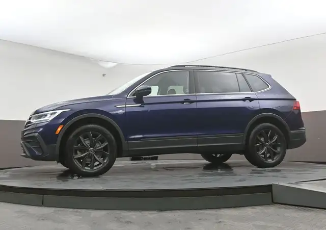 2024 Volkswagen Tiguan HEATED SEATS, HEATED STEERING WHEEL, APPL - Photo 41