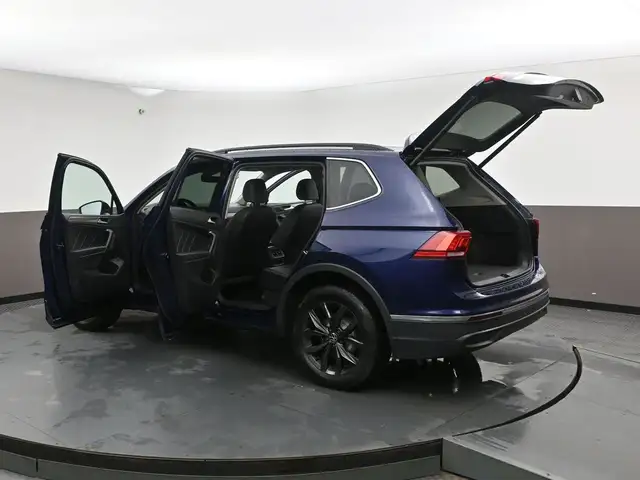 2024 Volkswagen Tiguan HEATED SEATS, HEATED STEERING WHEEL, APPL - Photo 58