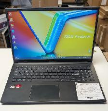 Laptop ASUS Vivobook Ryzen 5 7520U 8Go SSD 512Go 15,6po HDMI