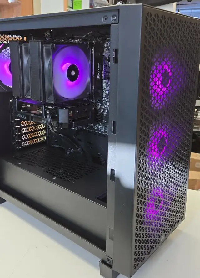 PC GAMING Ryzen 7 5800X RX 9060 XT 32GB DDR4 SSD 1TB NVMe WiFi - Photo 2