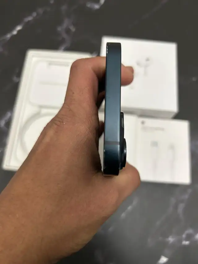 iPhone 14 128gb 79% battery Airpods/Adapter/Delivery - Photo 9