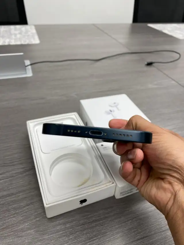 iPhone 14 PLUS 128gb Changed screen Airpods/Adapter/Delivery - Photo 2