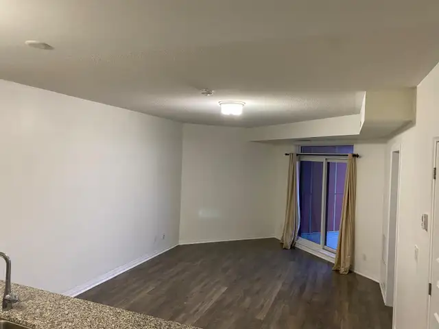 One bedroom condominium available for lease in Markham - Photo 12