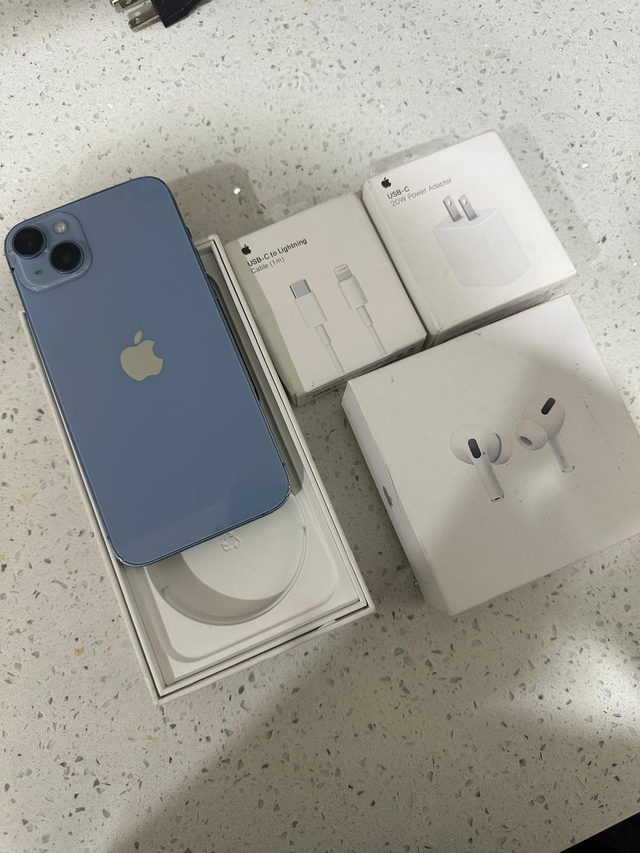 iPhone 14 PLUS 128gb 88% batt. health Airpods/Adapter/Delivery - Photo 6