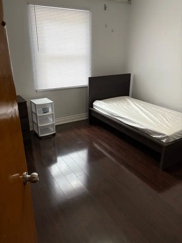 3 Bedrooms Warden Lawrence - Photo 2