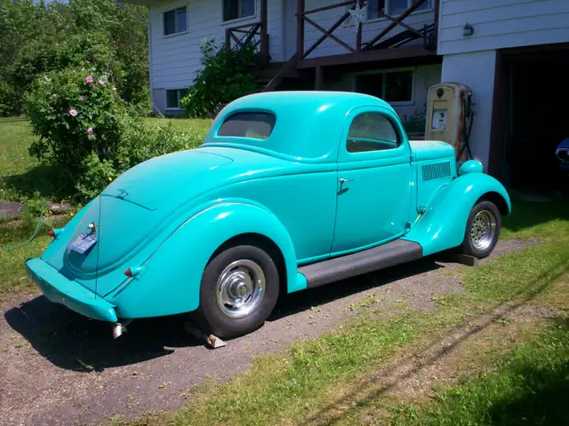 1935 Ford 3 Window Coupe - Photo 2
