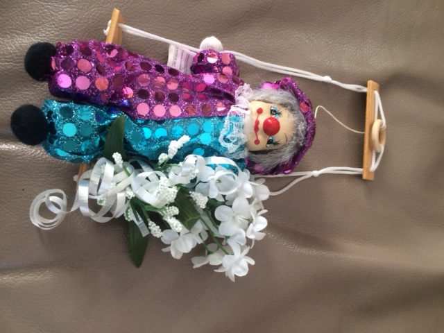 POUPÉES NEUVES DANS 3 BALANCOIRES$5.00CHAQUE BALANCOIRES POUPÉES - Photo 2