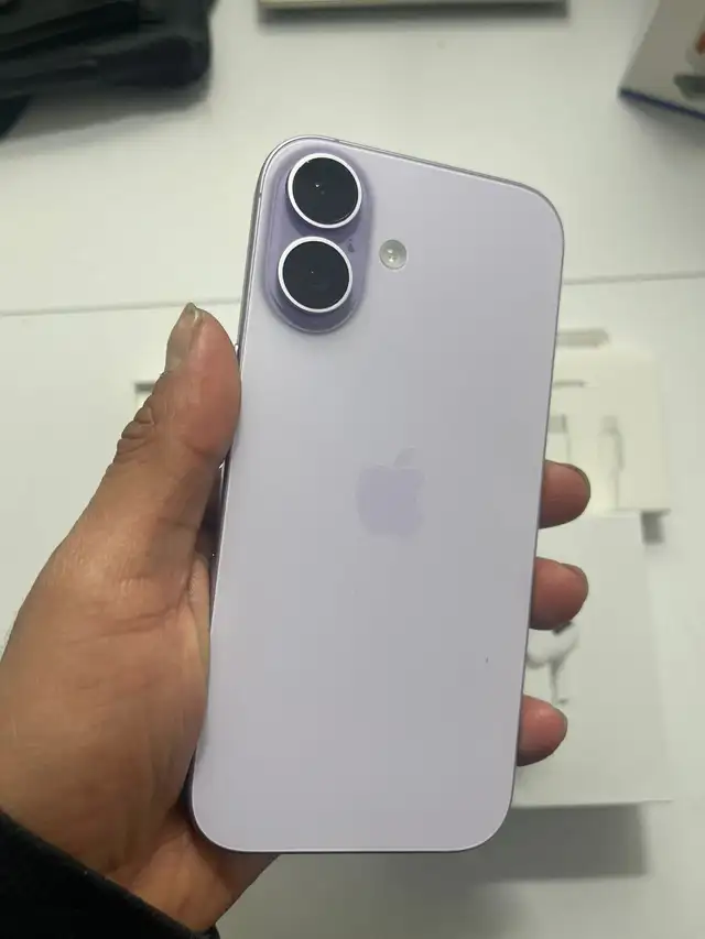 iPhone 17 256gb Airpods/Fast Charger/Delivery - Photo 2