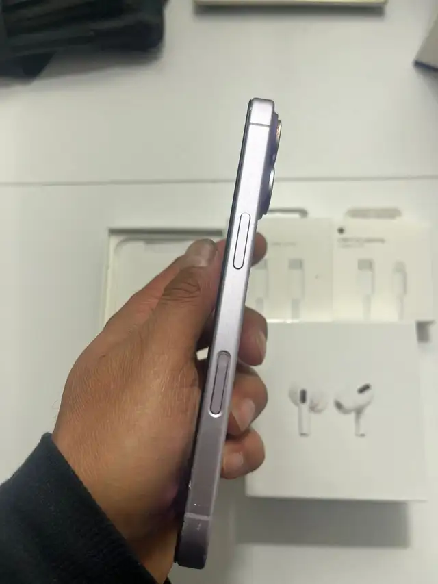 iPhone 17 256gb Airpods/Fast Charger/Delivery - Photo 3