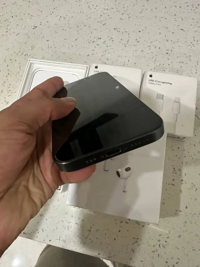 iPhone 15 Pro 128gb 86% batt Airpods/Charger Set/Delivery - Photo 5