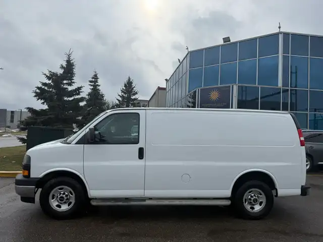 2019 GMC Savana Cargo Van CARGO - Photo 2