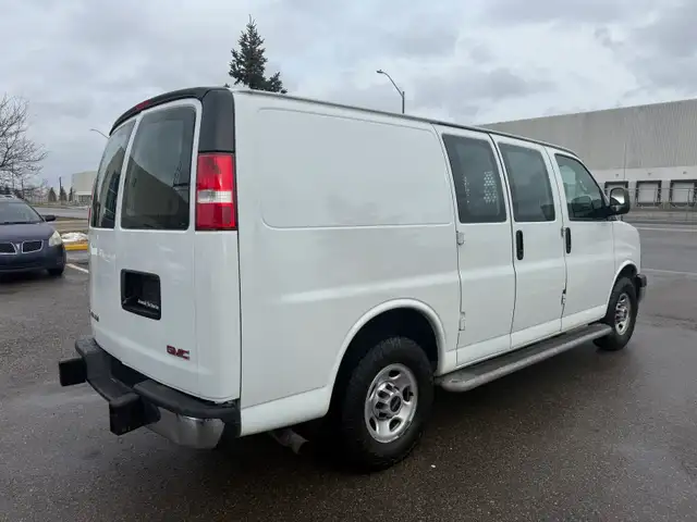 2019 GMC Savana Cargo Van CARGO - Photo 6