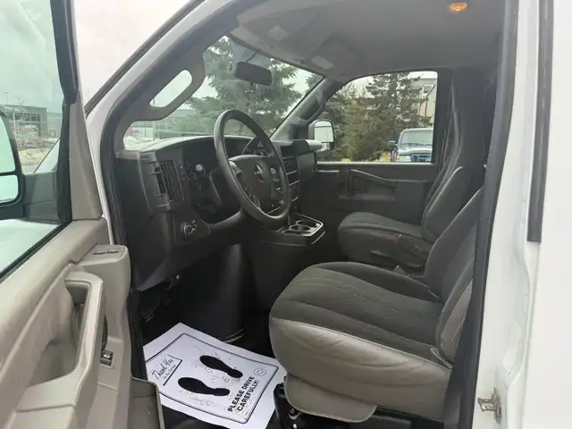 2019 GMC Savana Cargo Van CARGO - Photo 13