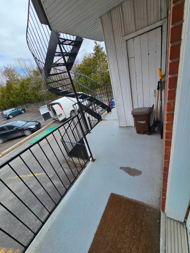 4 et demi a louer - Près du Métro Longueuil - Photo 9
