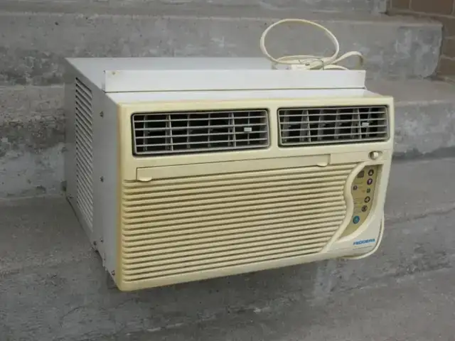 Fedders 10,000 BTU Window Air Conditioner with Remote - Photo 7