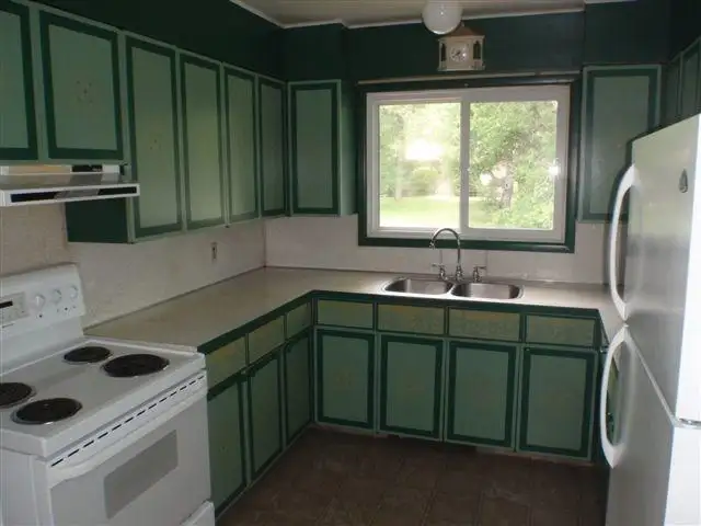 Just beside U of M,  3 bedrooms whole house for rent - Photo 2