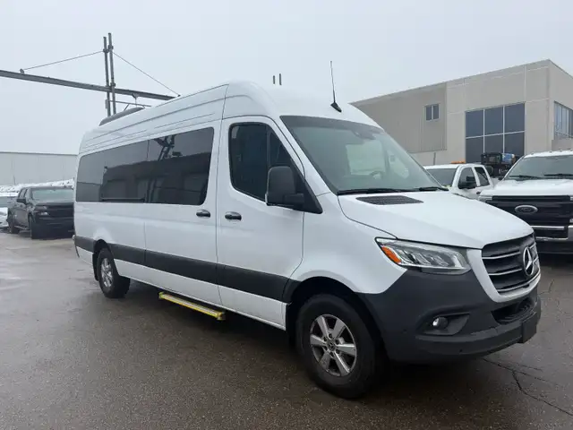 2024 Mercedes-Benz Sprinter Passenger Van 15- PASSENGER - Photo 4