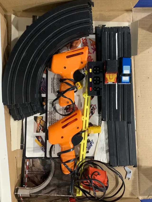 AFX slot car set. - Photo 2