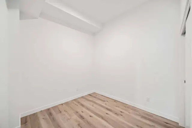 BRAND NEW 2 Bedroom Apartment! Heart Of Downtown! - Photo 10