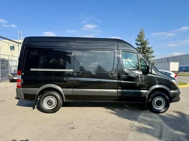 2016 Mercedes-Benz Sprinter Van 144WB - HIGH ROOF - ONLY 190K! - Photo 5