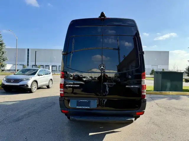 2016 Mercedes-Benz Sprinter Van 144WB - HIGH ROOF - ONLY 190K! - Photo 6