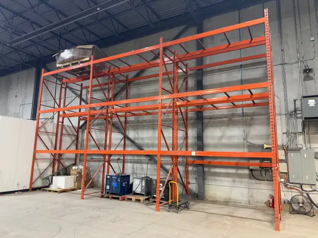 PALLET RACKING - Photo 2