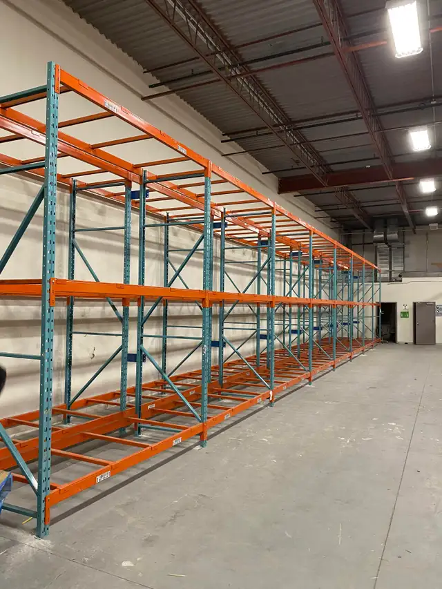 We sell new and used pallet racking in Mississauga - Photo 2